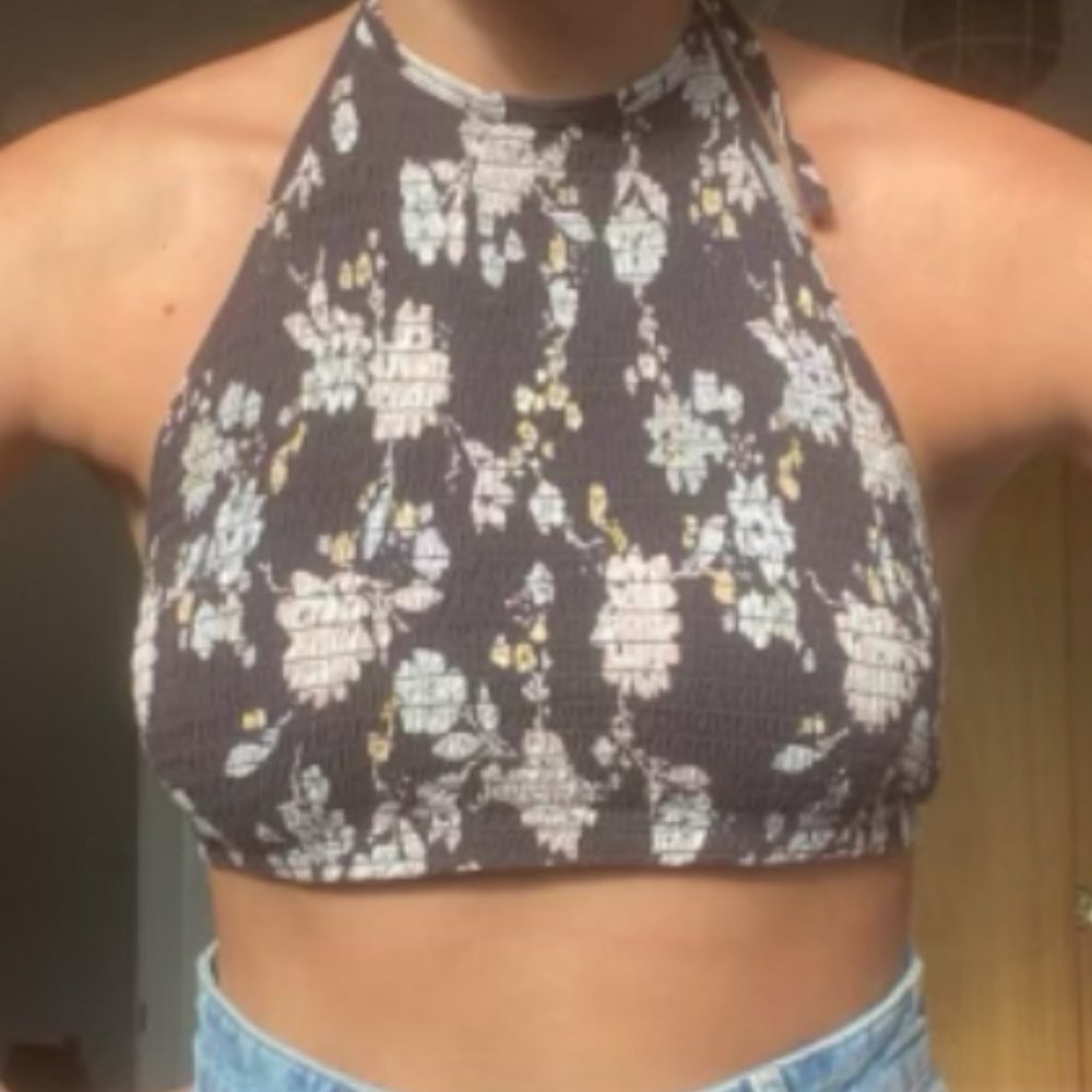 Billabong Floral Grey Halter Crop Top with an Open Back Size M